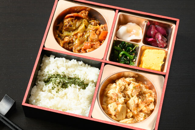 麻婆豆腐と回鍋肉弁当