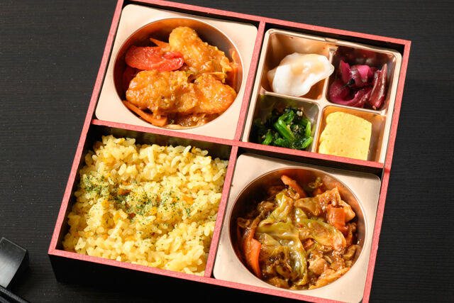 酢豚と回鍋肉の炒飯弁当