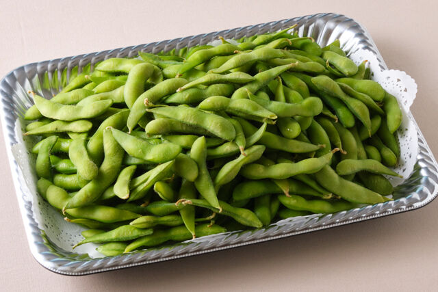 山盛り1kg！塩茹で枝豆