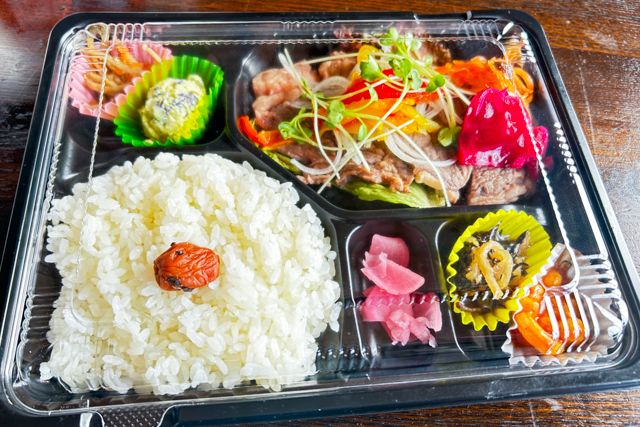 ビストロデリスのリブアイステーキ弁当