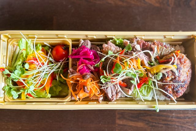 ビストロデリスの旨菜リブアイステーキ・牛肉100％ハンバーグ抱き合わせ重