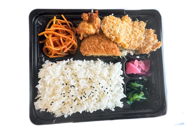 ボリュームヒレカツ＆コロッケ弁当（パスタ）