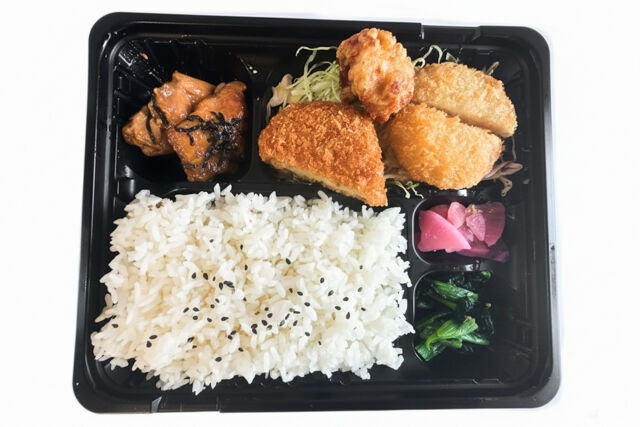 ボリュームエビカツ＆コロッケ弁当（焼き鳥）