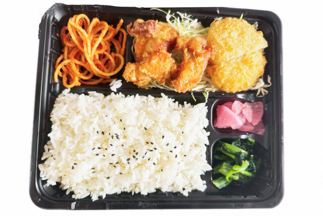 ボリューム海老カツ＆唐揚げ弁当（パスタ）