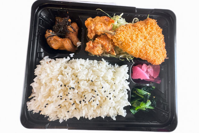ボリュームアジフライ＆唐揚げ弁当（焼き鳥）