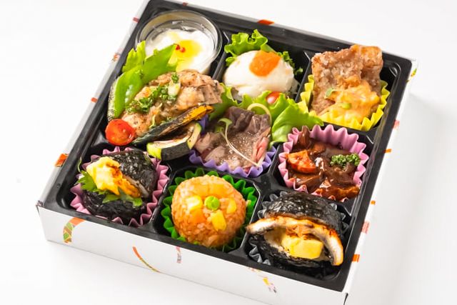 手毬おにぎりのバリュー御膳