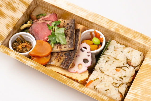 口どけ煮穴子と旨味したたるローストビーフ御膳