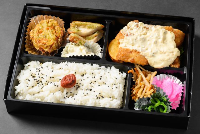 特製チキン南蛮弁当