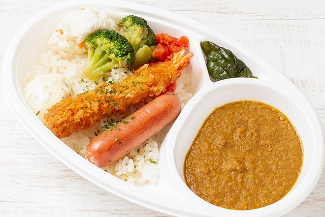 【人気NO.3】具材ゴロゴロキーマカレーとエビフライ