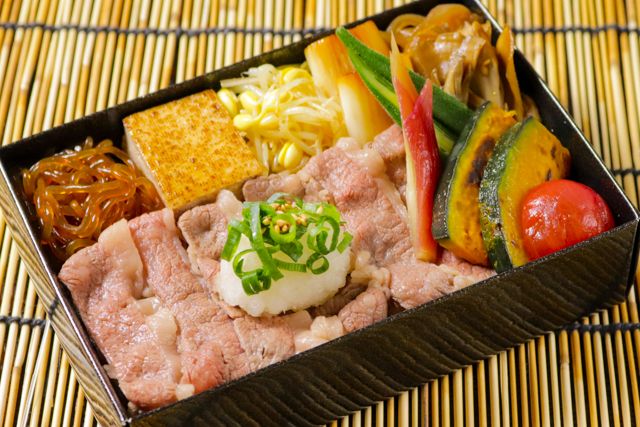 【夏季限定】 黒毛和牛夏野菜おろし牛しゃぶ重