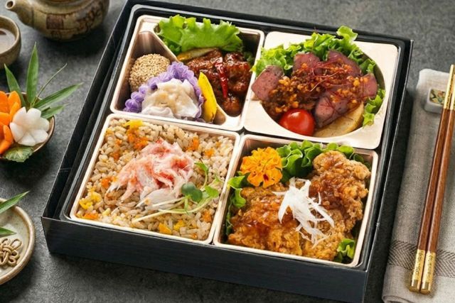 【熨斗対応可】天翔（てんしょう）～紅ズワイ蟹炒飯と黒毛牛ステーキXO醤ソースと油淋鶏～