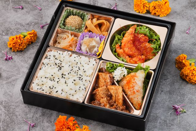 【熨斗対応可】白虎～特製エビチリと四川風麻婆豆腐～