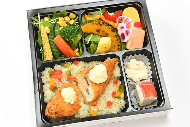 10種野菜のサーモンフライタルタル弁当