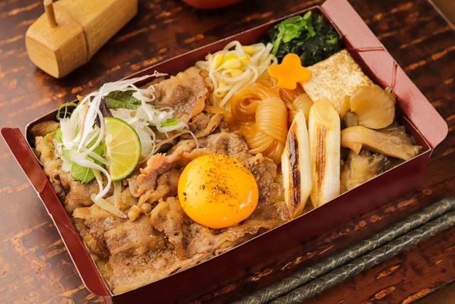 「焼肉スタイル」焼きすきと牛しゃぶの 合盛り重