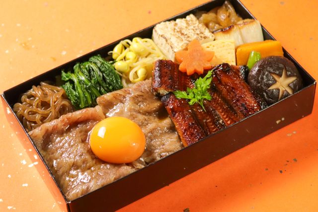 黒毛和牛すき焼きと鰻蒲焼重