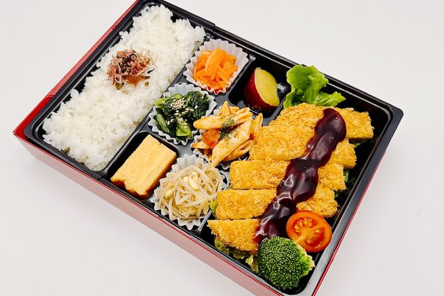 咲楽御膳（ロース豚カツ）