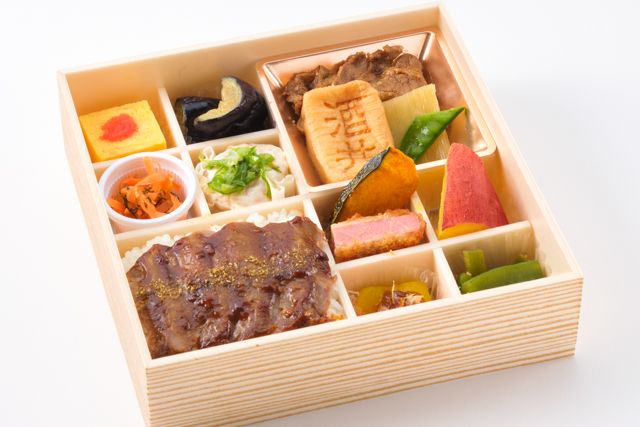 【熨斗対応可】サーロインステーキと牛すき焼き御膳