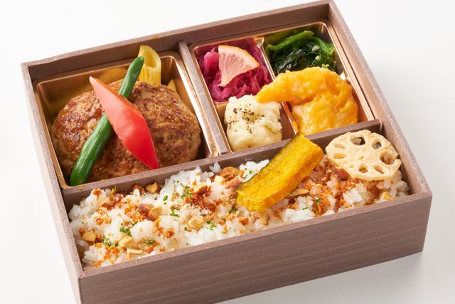 ハンバーグステーキ・特製シャリアピンソース仕立て