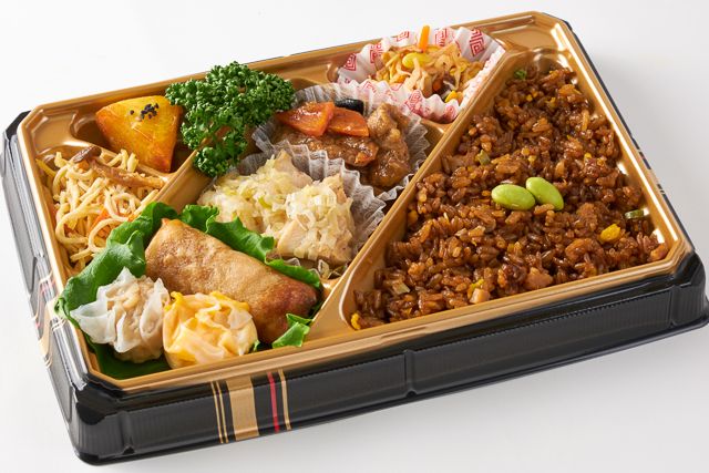 【Wメイン】蒸し鶏葱ソース＆牛肉の黒胡椒炒め弁当【焼飯】