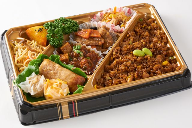 【Wメイン】麻婆豆腐＆牛肉の黒胡椒炒め弁当【焼飯】