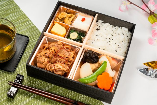 【熨斗対応可】牛すき松花堂弁当