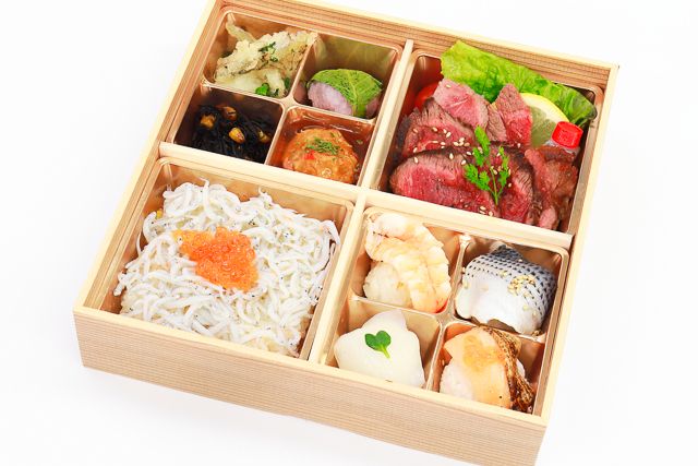 特選黒毛牛ローストビーフ手毬寿司の特選彩り幕ノ内弁当