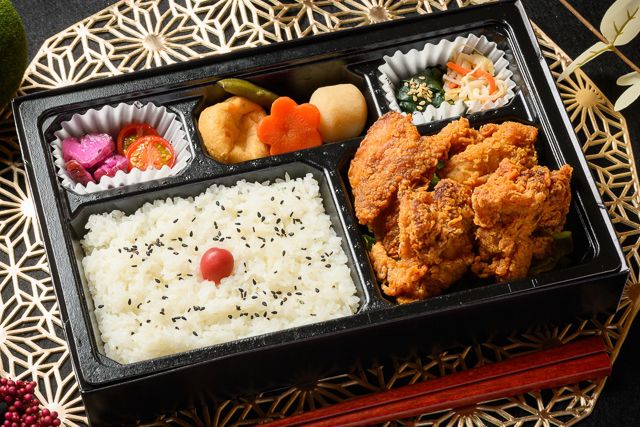 若鳥の唐揚げ弁当