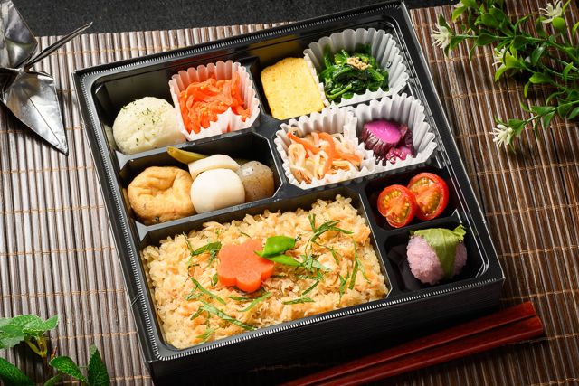 鮭炊き込み御膳