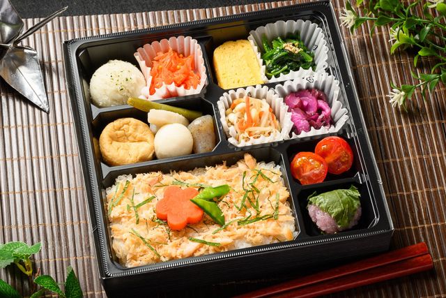 鮭のほぐし身御膳