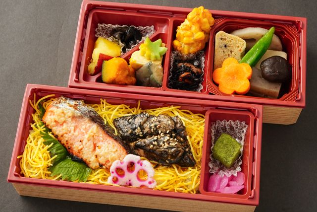 銀鮭塩麹焼きと若鶏の炭火焼き