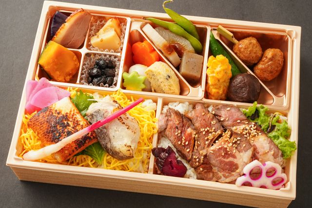 銀鱈西京焼き・鮭ハラス塩麹焼きと牛肩ロース肉のローストビーフ