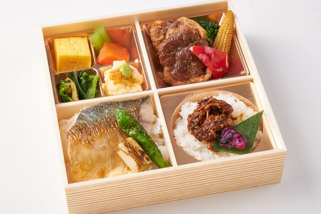 国産鯖の塩焼きと豚肉の生姜焼き