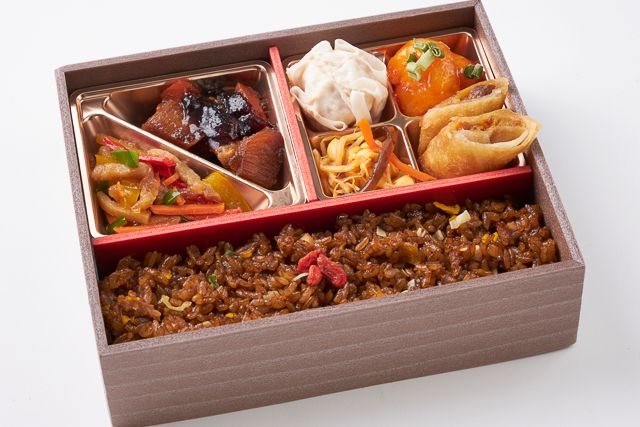飛燕-炒飯と青椒肉絲と酢豚-