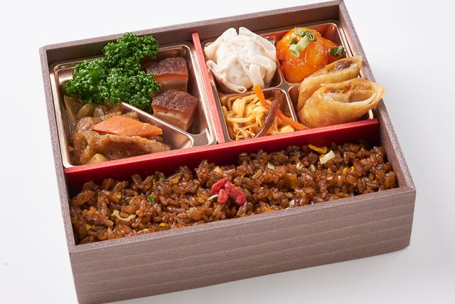 飛燕-炒飯と豚の角煮と牛肉の黒胡椒炒め-