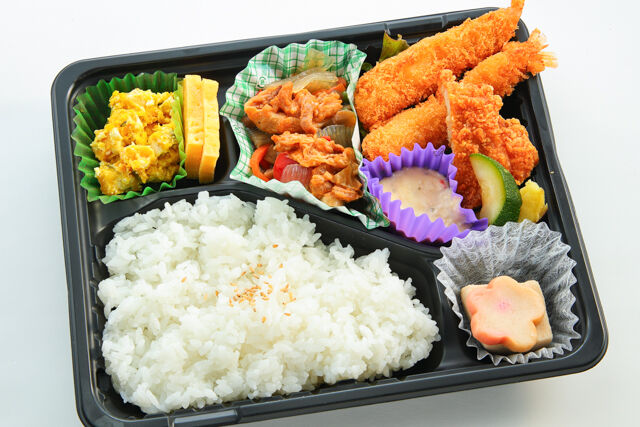 絶品！牛焼肉とエビフライ弁当