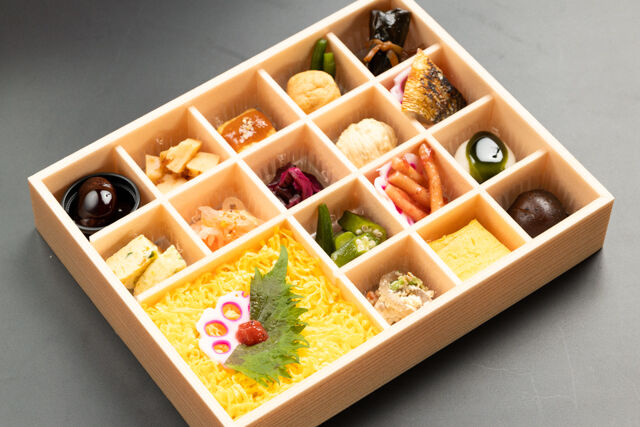 【熨斗対応可】彩り 四季 花ちらし御膳