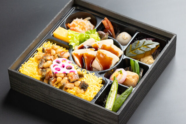 【熨斗対応可】彩極上幕ノ内弁当 －厳選国産豚角煮とうなぎちらし御膳－