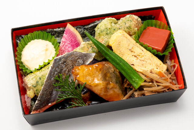 鰆とサバの甘酢餡Wメインのり弁