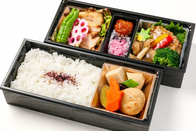ハラール特選二段和膳 鶏グリルと和風ハンバーグ