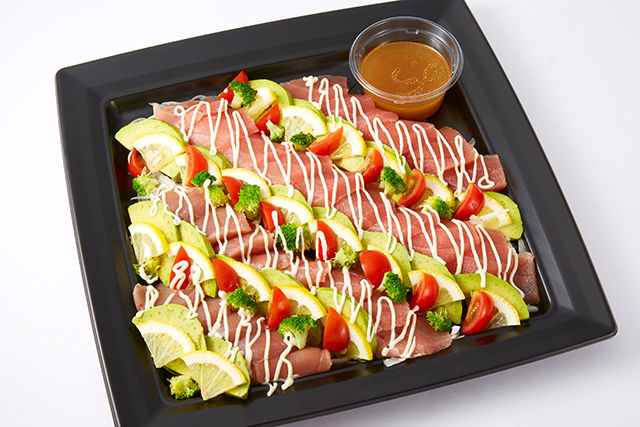 鮪のカルパッチョ アボガド添え