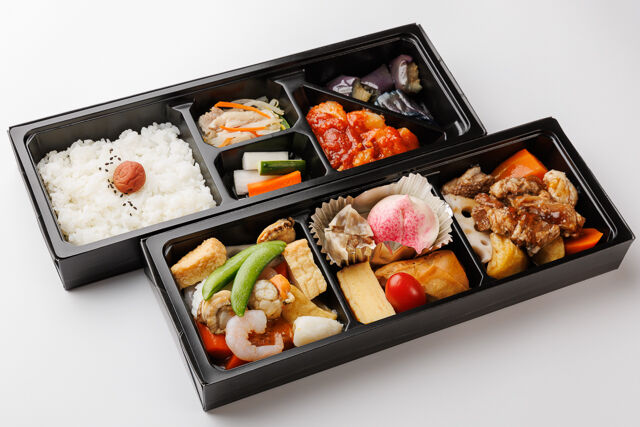 【豪華2段】海鮮豆腐と野菜の塩だれ＆牛バラ肉と野菜の醤油うま煮込み