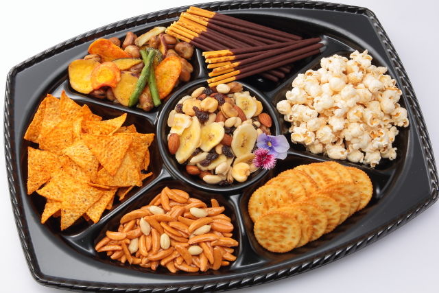 人気のスナック7種盛り合わせ