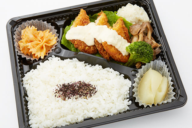 サーモンフライ 自家製タルタルソース