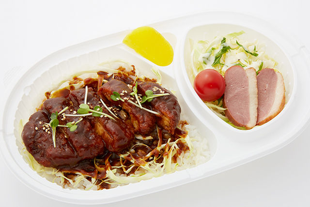 味噌かつ丼（サラダ付き）
