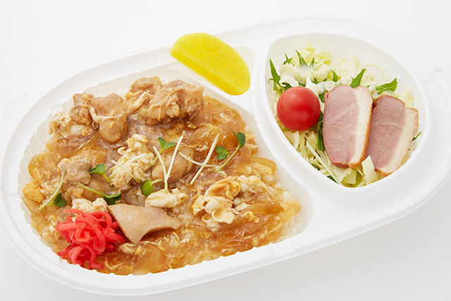 親子丼（サラダ付き）