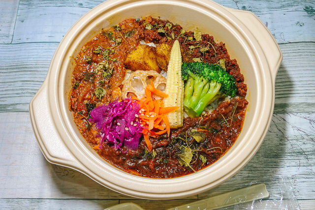 牛スジ・無水チキン・キーマ3種