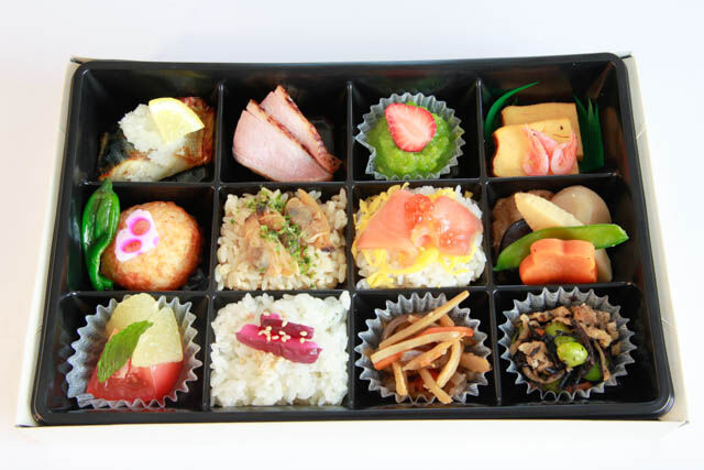 小分け弁当・つつじ～12種の彩り幕の内～