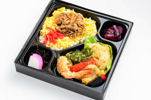 牛焼肉のせ天婦羅幕の内弁当