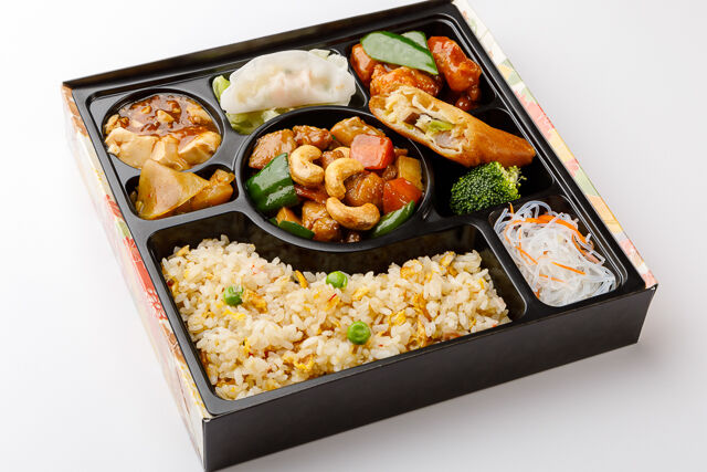 鶏肉カシューナッツと酢豚弁当