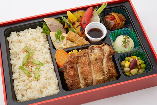 【熨斗対応可】選べる4種のソースに直火網焼き グリル・ド・チキンとオードブル